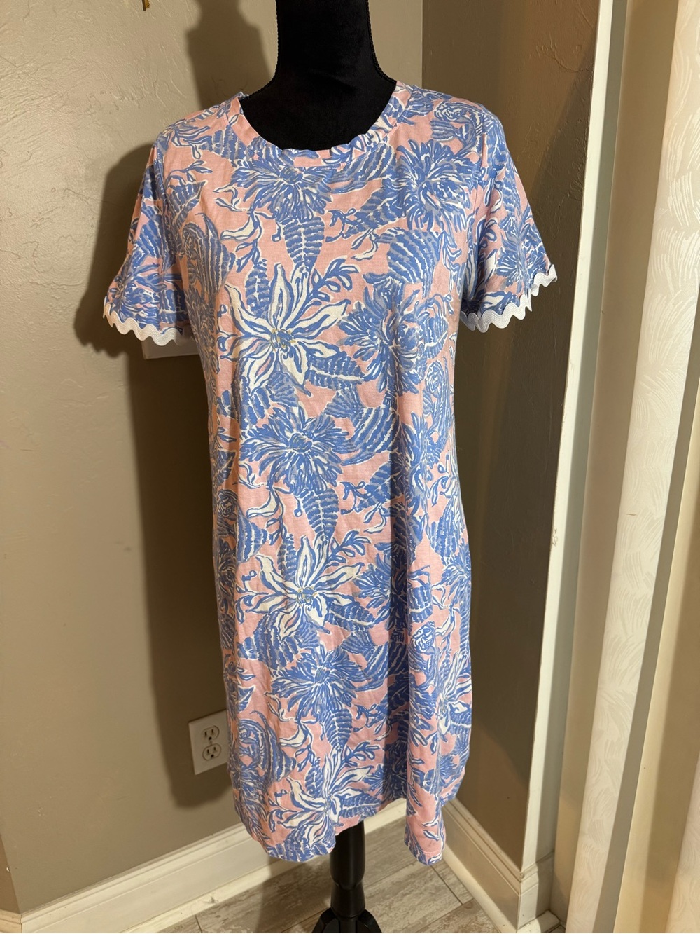 Lilly Pulitzer Pink and Blue Floral Short Sleeve Shift Dress